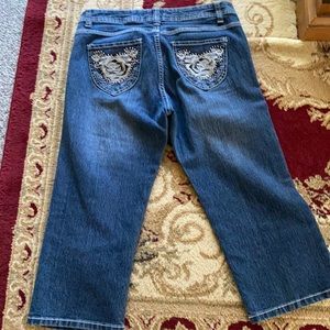 Women’s Capri jeans